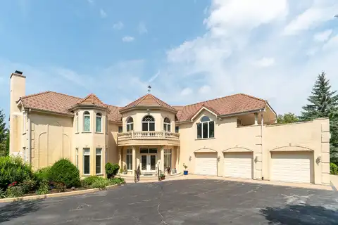 Lake Forest, LAKE GENEVA, WI 53147