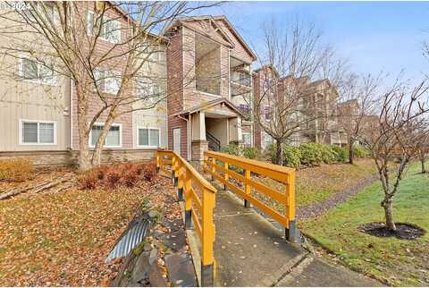 Holly, BEAVERTON, OR 97006