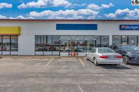 1223 E 30th Ave, Hutchinson, KS 67502