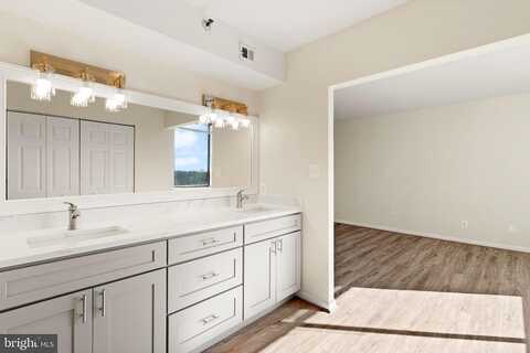 S George Mason Dr #906W, FALLS CHURCH, VA 22041