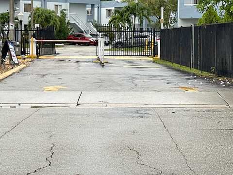 62Nd Ter, Miami, FL 33183