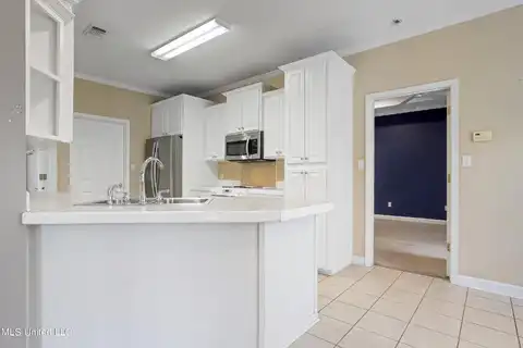 Roxbury, GULFPORT, MS 39503