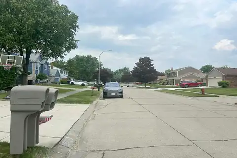 Penn, LIVONIA, MI 48154