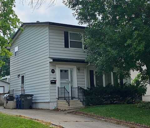Kings, BETTENDORF, IA 52722