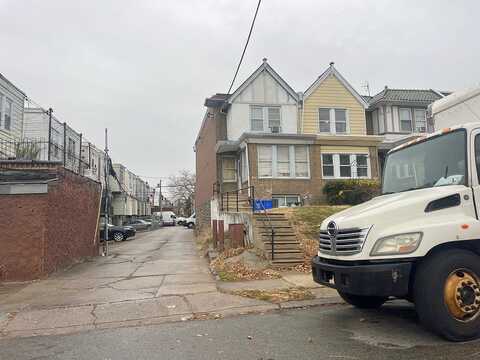 69Th Street, Philadelphia, PA 19138