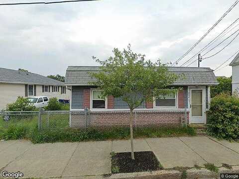 Mt. Pleasant St, New Bedford, MA 02746