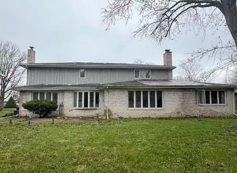 Scott Crescent, Flossmoor, IL 60422