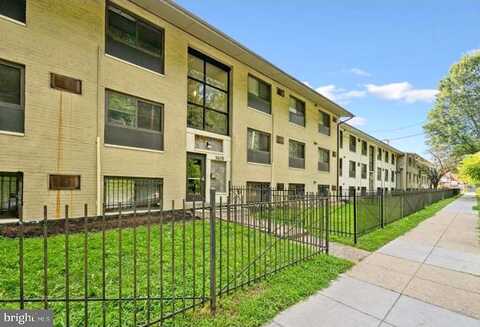 Naylor Road Se 302, Washington, DC 20020