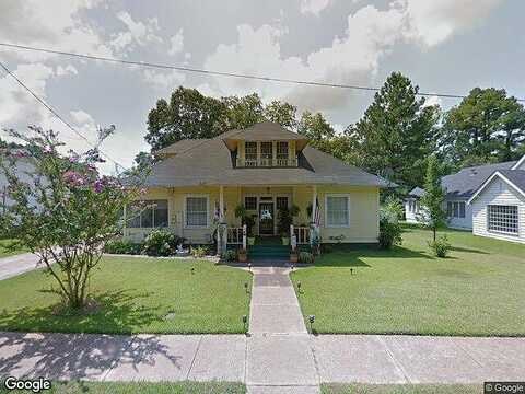 Cedar St, WARREN, AR 71671