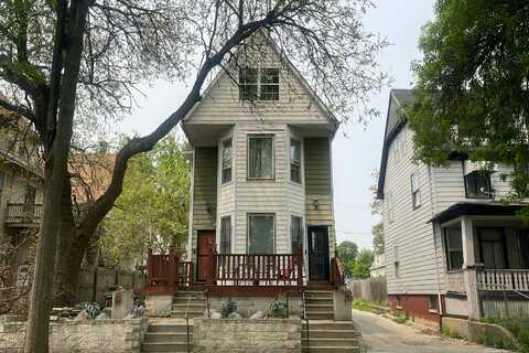413 -415 N 33Rd St, Milwaukee, WI 53208