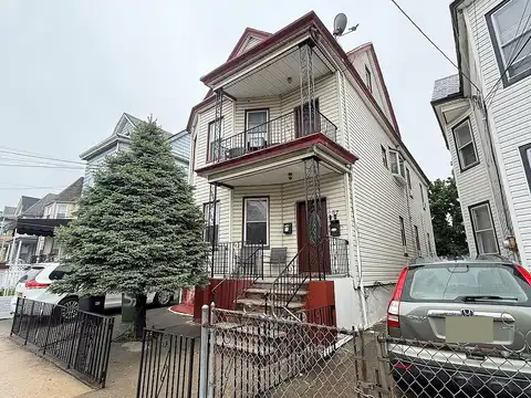 Burgess, PASSAIC, NJ 07055