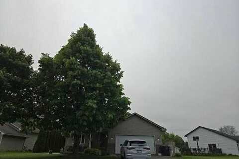 Forest Boulevard T, Wyoming, MN 55092