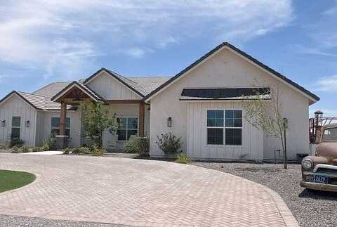W Lucky Lane, Queen Creek, AZ 85142