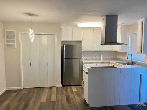 Hahn, BAKERSFIELD, CA 93309