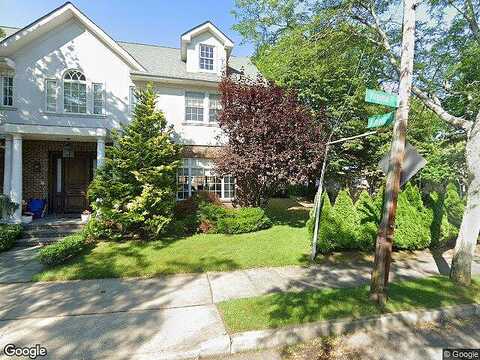 Virginia, FAR ROCKAWAY, NY 11691