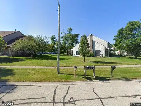 Pine, HUNTLEY, IL 60142