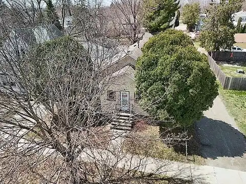 Adams, MASON CITY, IA 50401