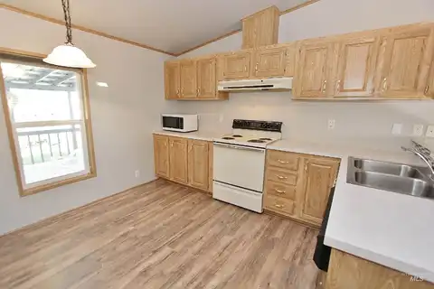 Willow, NAMPA, ID 83651