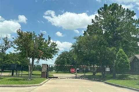 Bluff Springs, HOUSTON, TX 77095