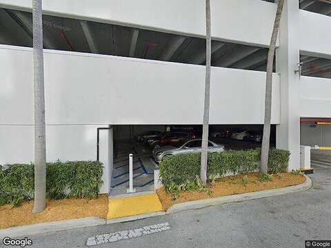Ocean, HALLANDALE BEACH, FL 33009