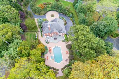 Saint Andrews, OLD WESTBURY, NY 11568