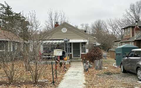 82Nd, KANSAS CITY, MO 64114