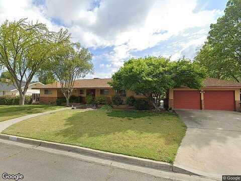 17Th, KINGSBURG, CA 93631