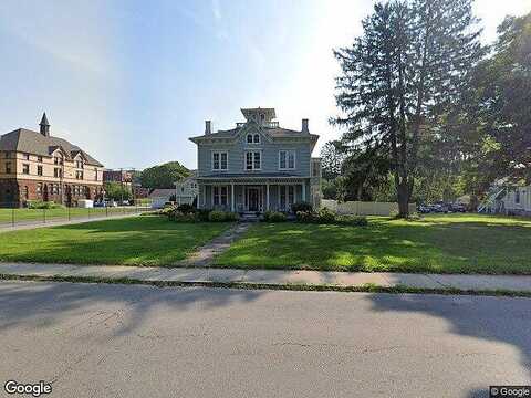 Broadway, NORWICH, CT 06360
