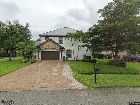 Coach House, NAPLES, FL 34105