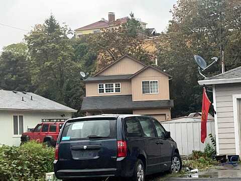 4Th, SAINT HELENS, OR 97051
