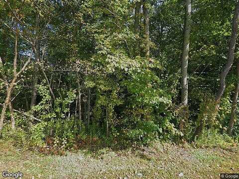 Pleasant, LEICESTER, MA 01524