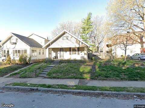 Roanoke, KANSAS CITY, MO 64111