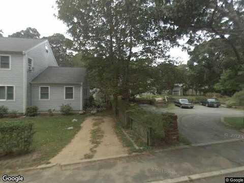 Main, VINEYARD HAVEN, MA 02568