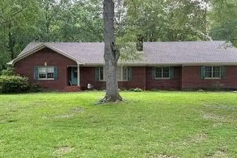 Broad, BATESVILLE, MS 38606