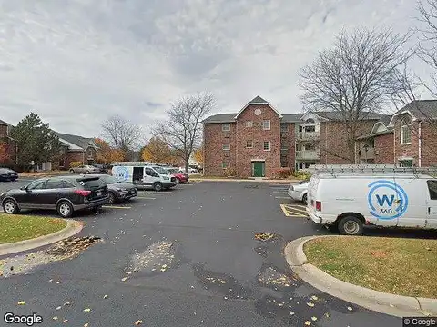 Leah, WOODSTOCK, IL 60098