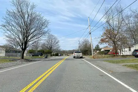 Lorchris, LEOMINSTER, MA 01453