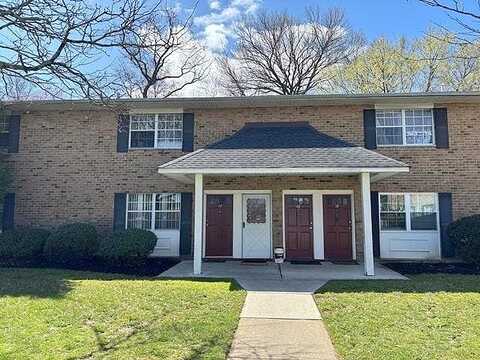Gardenview Ter, Hightstown, NJ 08520
