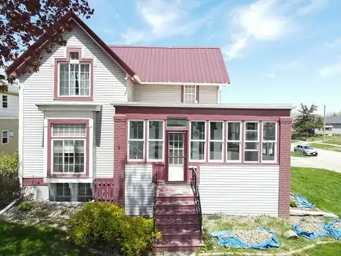 Main, MARSHALLTOWN, IA 50158