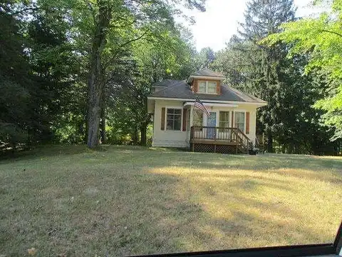 Decker Rd, Ludington, MI 49431