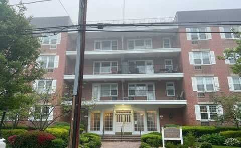 N Grove Street, Unit 4O, Freeport, NY 11520