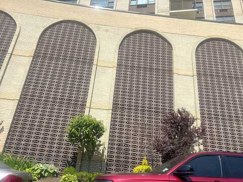 Blvd E 17 L, North Bergen, NJ 07047