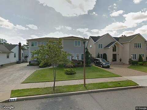 Franklin Pl # 4, FRANKLIN SQUARE, NY 11010
