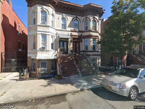 Macy, BRONX, NY 10455