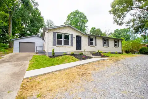 Laura, CLARKSVILLE, TN 37042