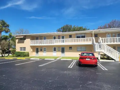 Ne 1St Ct, Boynton Beach, FL 33435