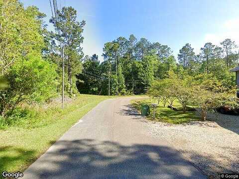 Choctaw Pl, Kiln, MS 39556