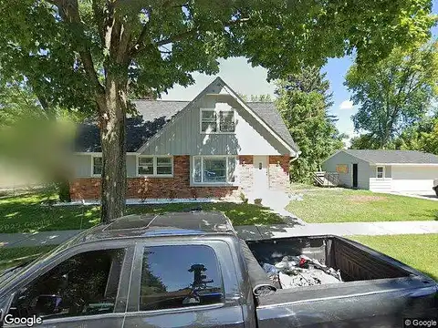 Fairmount, MILWAUKEE, WI 53218