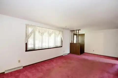 Thomas, NEENAH, WI 54956