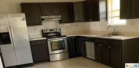 Golden, KILLEEN, TX 76542