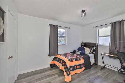 Nellie, LARGO, FL 33774